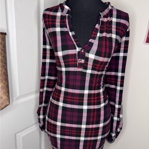 Chic Plaid Buttoned Top